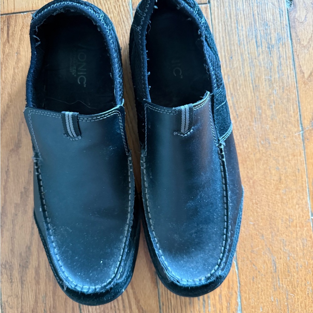 Vionic Men's Classic Black Slip-On Loafers